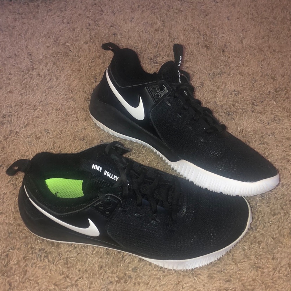Nike zoom volleyball shoes size 8.5